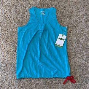 Cariloha workout tank.